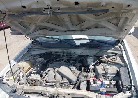 2008 Ford Escape Limited из США, поврежденный, VIN 1FMCU94168KC40786